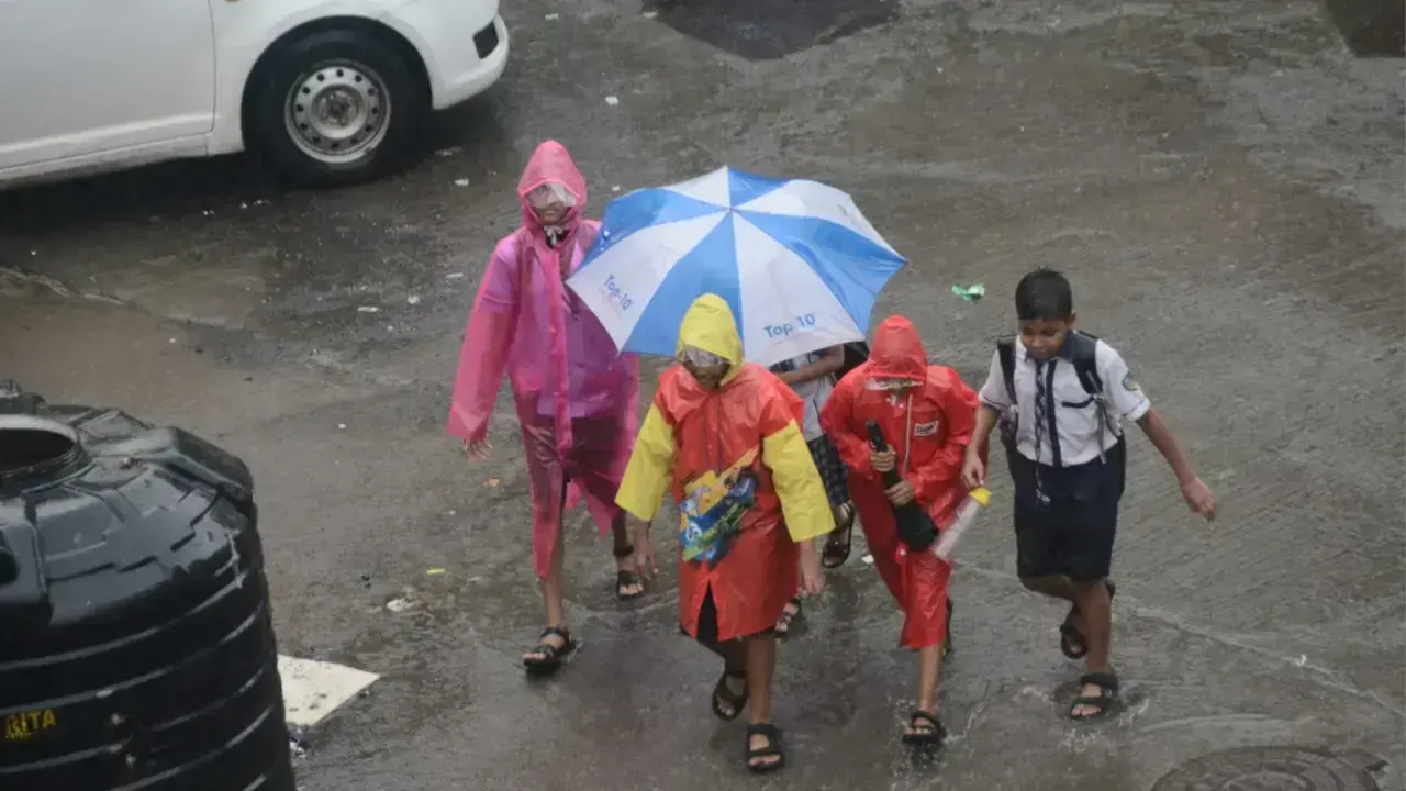 IMD issues red alert for Pune; schools shut on Monday amid heavy rain warning