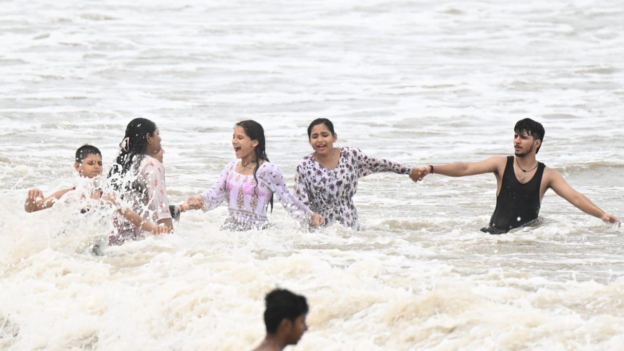 This tide retraet offers a welcome break after days of heavy rainfall across Mumbai