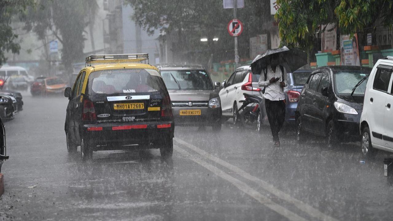 Pre-monsoon showers lash parts of Mumbai during the early hours of Wednesday
