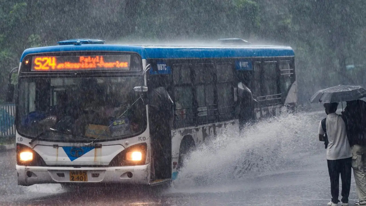 IN PHOTOS: Heavy rainfall triggers waterlogging and traffic woes across Kolkata Heavy rainfall leaves stretches of Kolkata under water on Friday, forcing commuters to tread carefully through roads