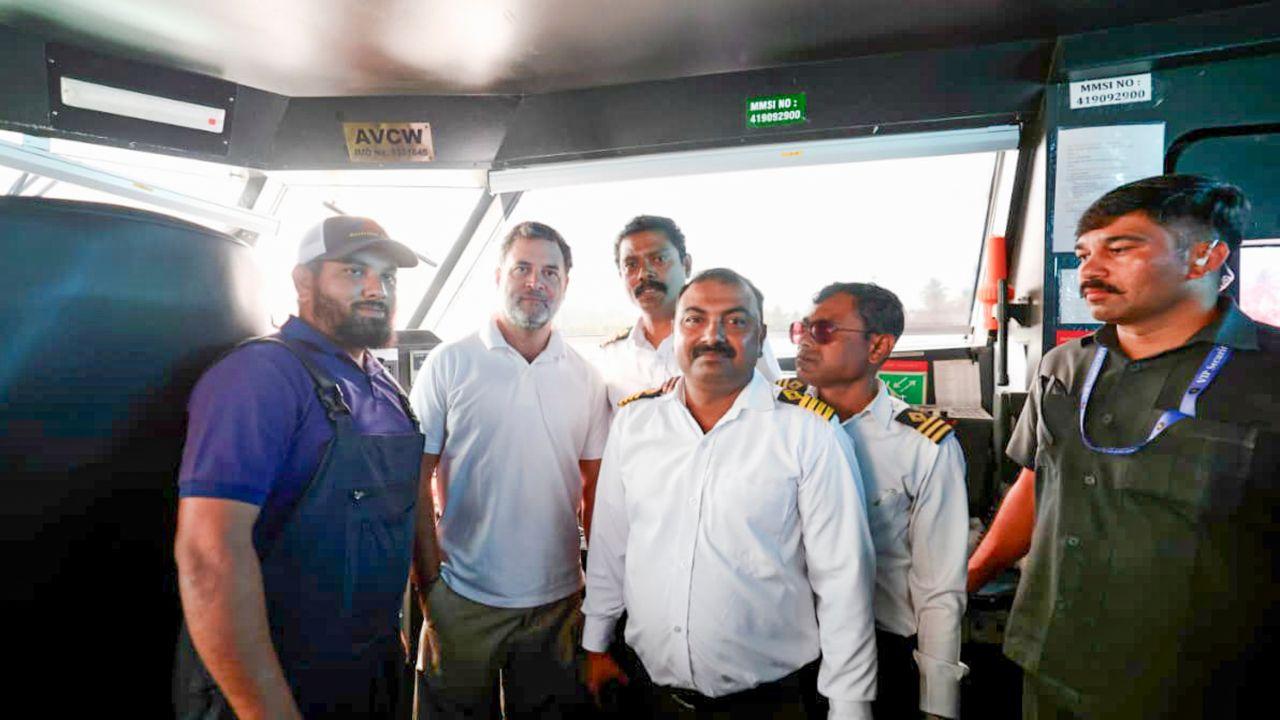 The project includes a 14.2 million twenty-foot equivalent unit (MTEU) International Container Transhipment Terminal, a Greenfield International Airport with a capacity of 4,000 peak hour passengers, a 450 MVA gas-solar power plant and a planned township