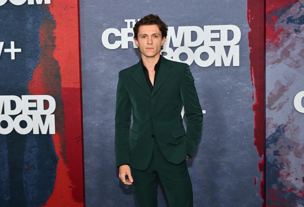 While he has won hearts as superhero, he has also been looked up for his style statements everytime he steps out.