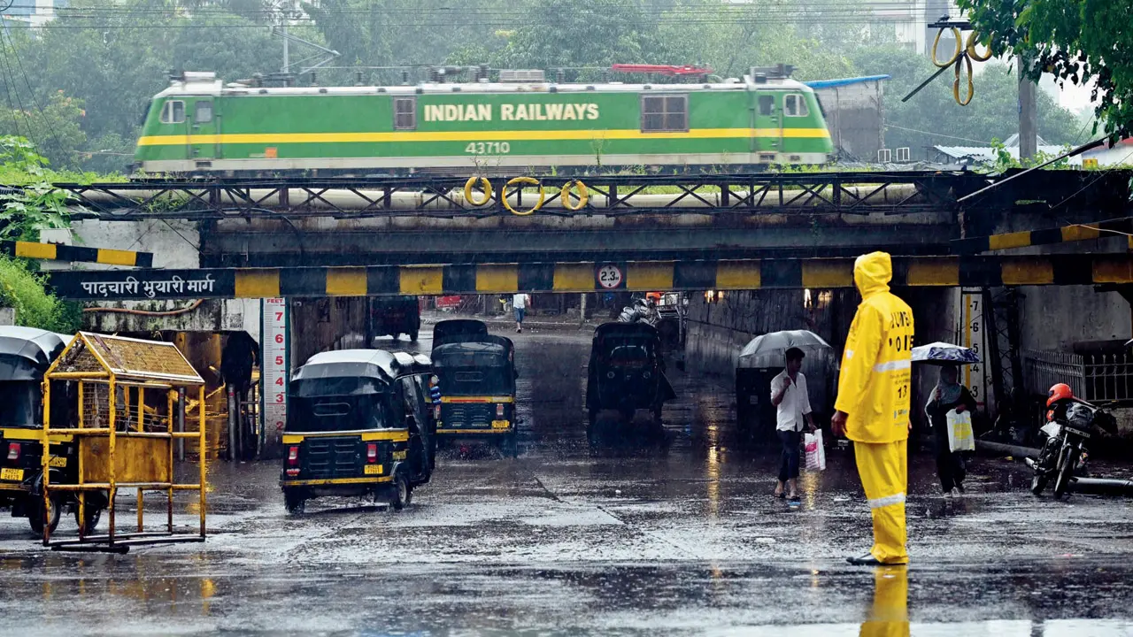 mid-day SPECIAL: Mumbai civic body explores water-holding ponds to tackle Andheri subway flooding The Andheri subway is a crucial east-west connector in the city. file pics/Satej Shinde