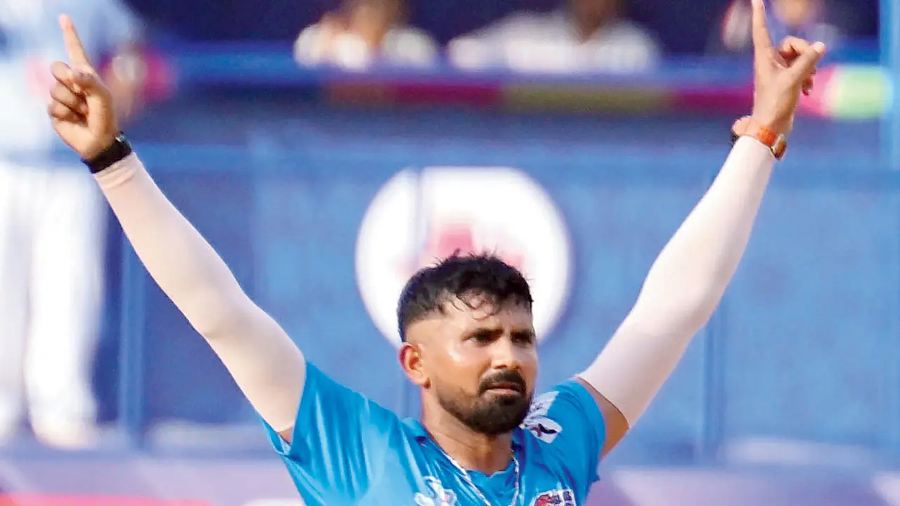 T20 Mumbai League: Ankur stars as Aakash Tigers beat Arcs Andheri in thriller Ankur Singh during his 4-39 on Sunday. Pic/Ashish Raje