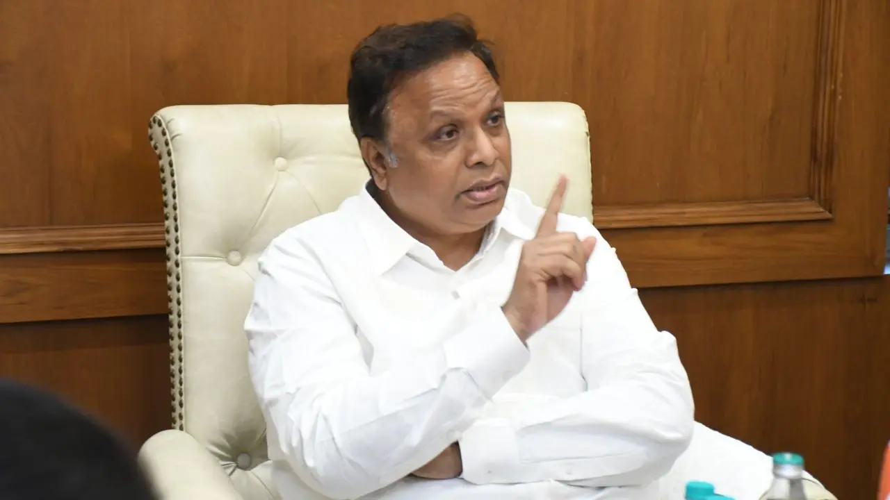 Maharashtra minister Ashish Shelar chairs a review meeting at Mantralaya on Tuesday to assess the ongoing works under the Raigad Fort Development and Tourism Plan. PIC/X