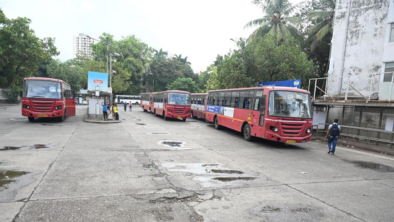 Mumbai BEST strike: Over 100 buses deployed for NEET students Pic/Satej Shinde