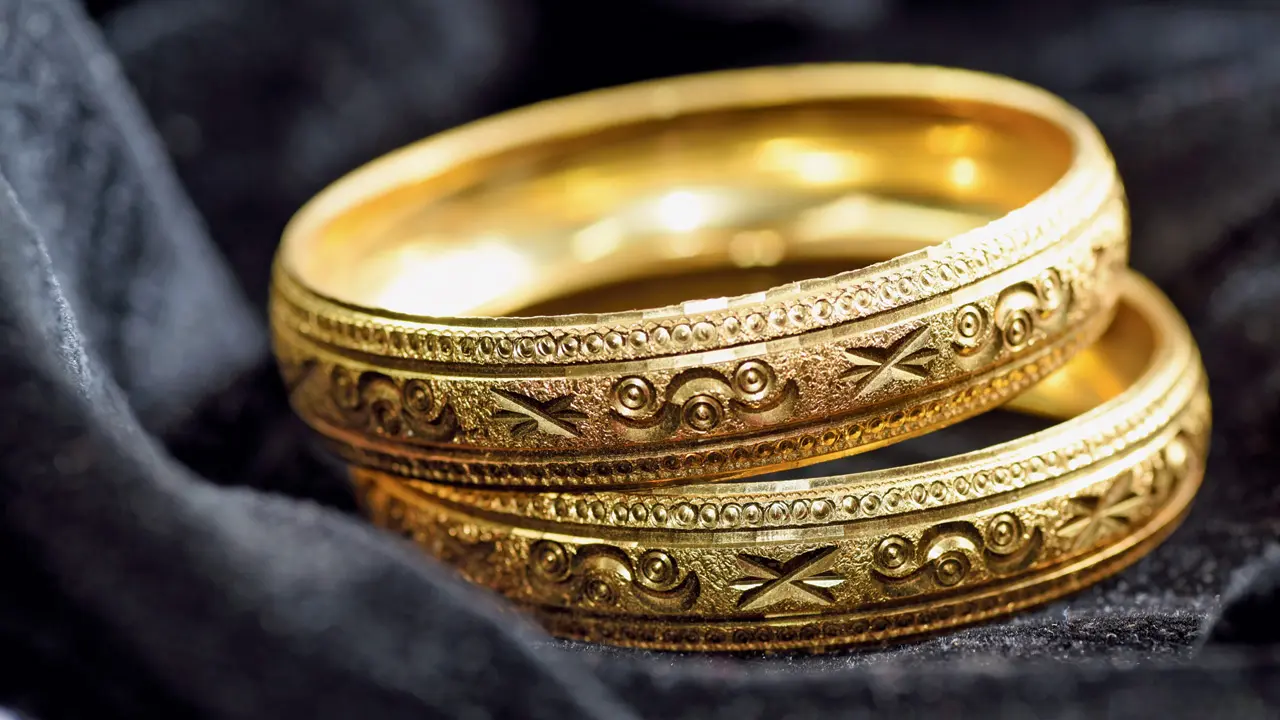 The bank valuer certified the two bangles weighing 38.5 grams. Representation pic/istock