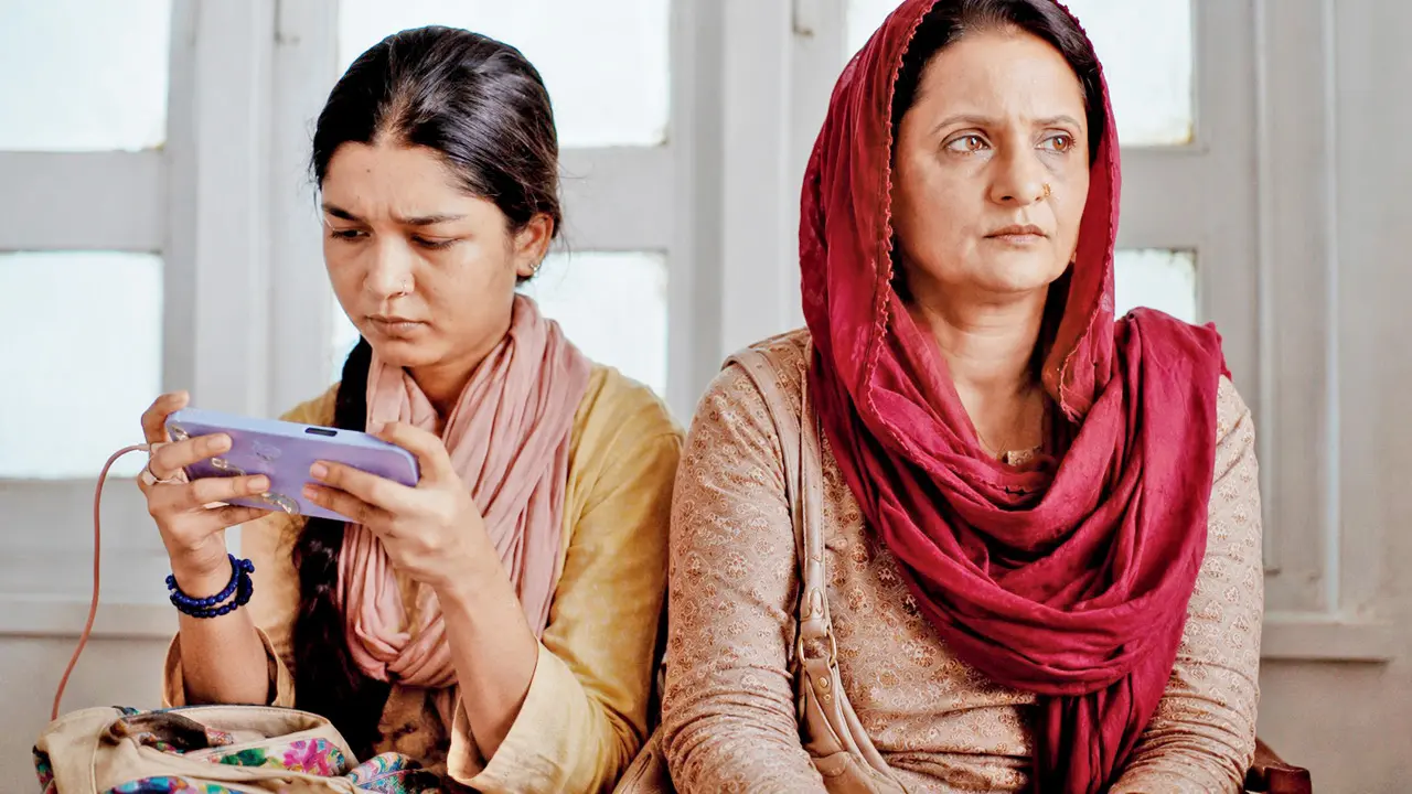 (L-R) Bhumika Sharma and Geetanjali Kulkarni in ‘Razaa’