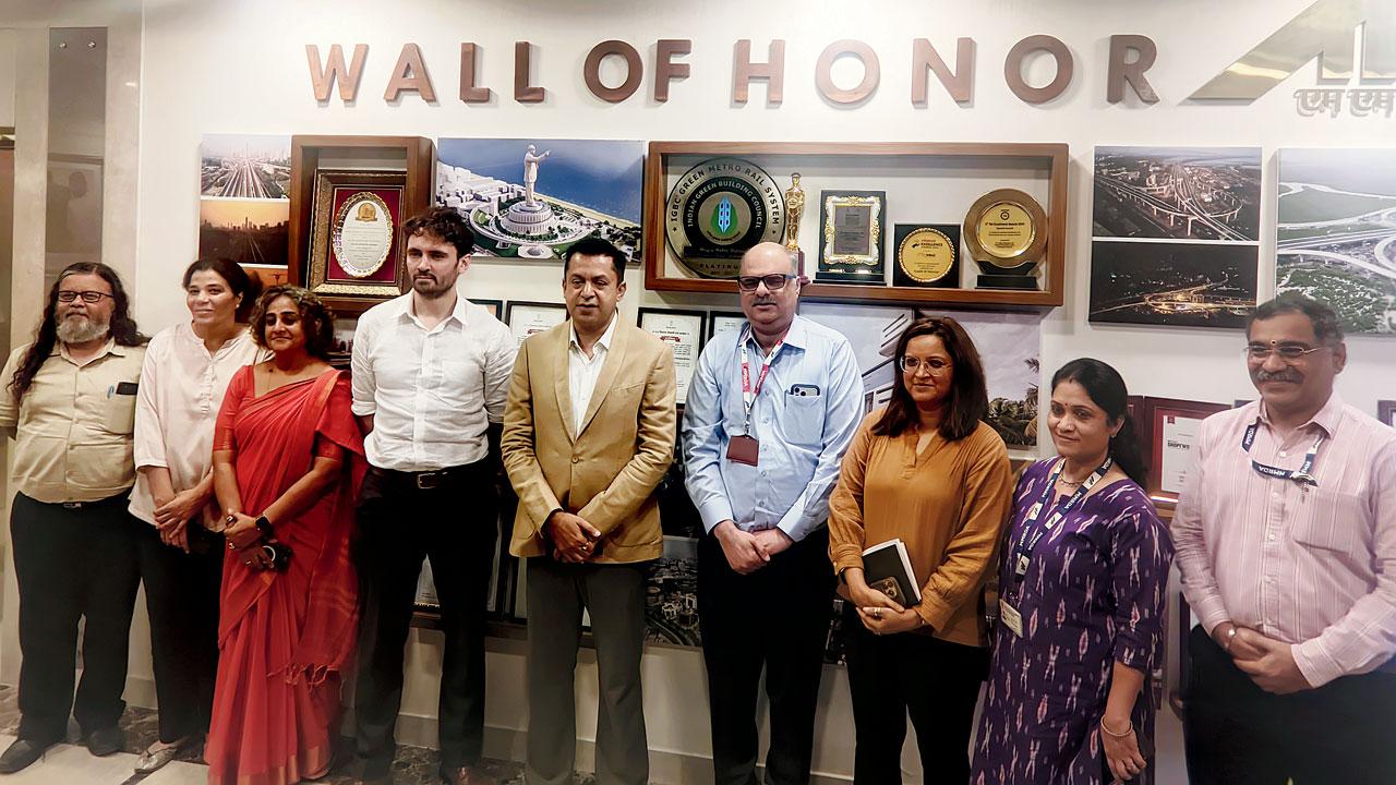 MMRDA's 'Public Transport Day' struggles to shift Mumbai's travel habits Benjamin Hickman of the United Nations Environment Programme (fourth from left) and Metropolitan Commissioner Sanjay Mukherjee (fifth from left) at the MMRDA headquarters in BKC. Pic/Sarthak Mehta