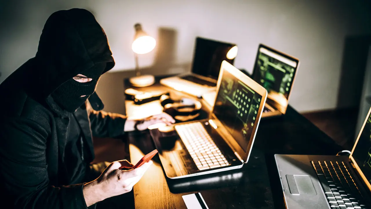Cyber fraudster poses as boss, dupes Panvel-based firm of Rs 38.30 lakh Representation Pic/istock