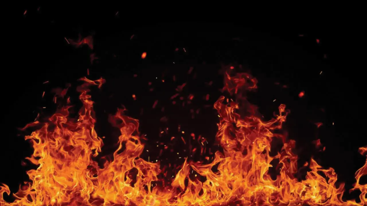 Massive fire erupts at labour settlement near Udyog Bhawan, no casualties