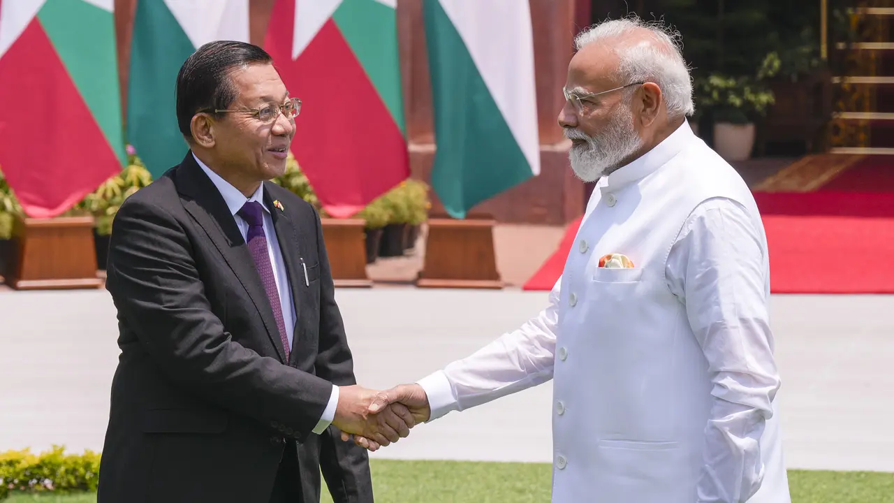 PM Modi, Myanmar President Min Aung Hlaing discuss trade, border security and defence cooperation PM Narendra Modi during a meeting with Myanmar’s President U Min Aung Hlaing in New Delhi. PIC/PTI