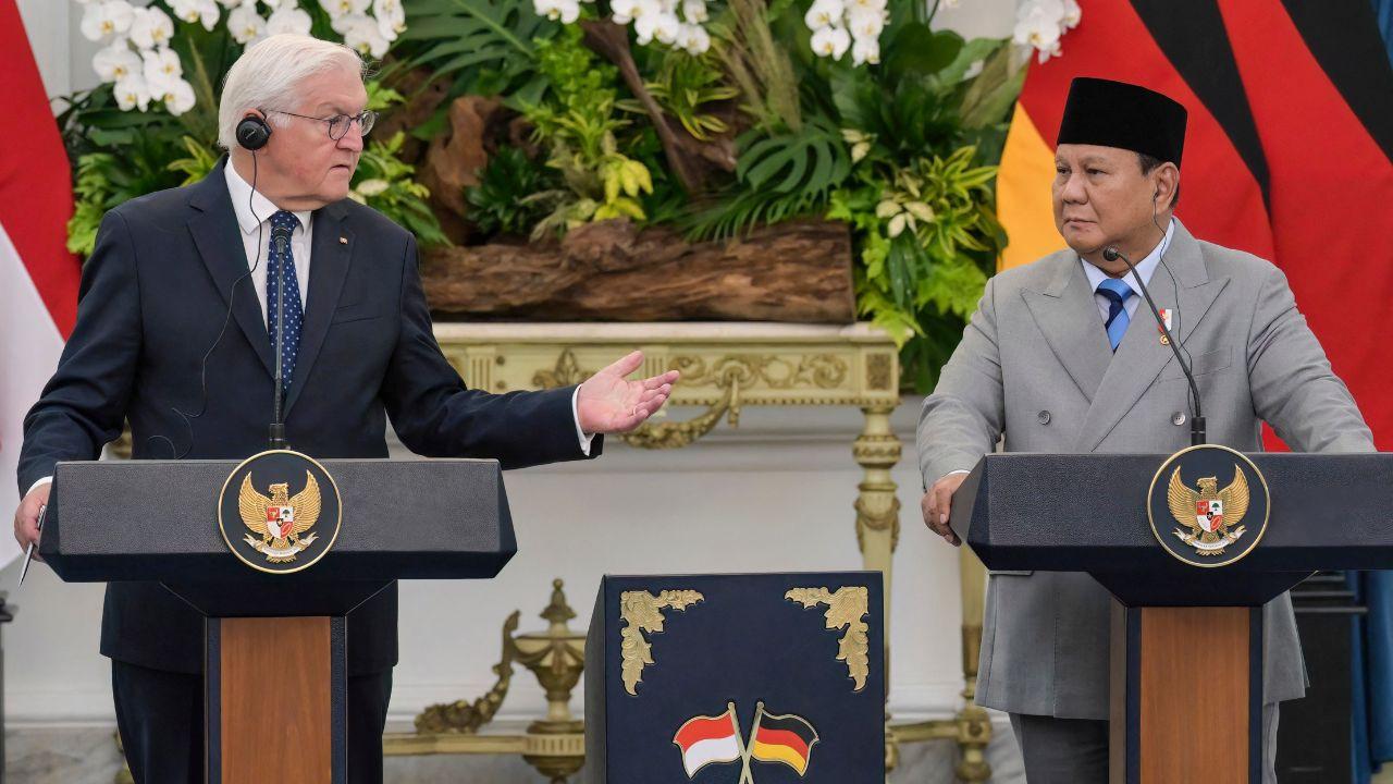 Indonesia's President Prabowo Subianto (right) and Germany's President Frank-Walter Steinmeier attend a press conference at the Merdeka Palace in Jakarta on Monday. PIC/AFP