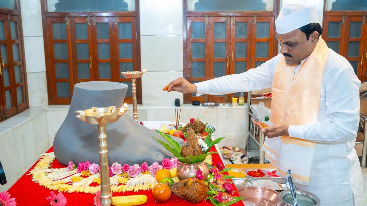 Pic/Lalbaugcha Raja Sarvajanik Ganeshotsav Mandal