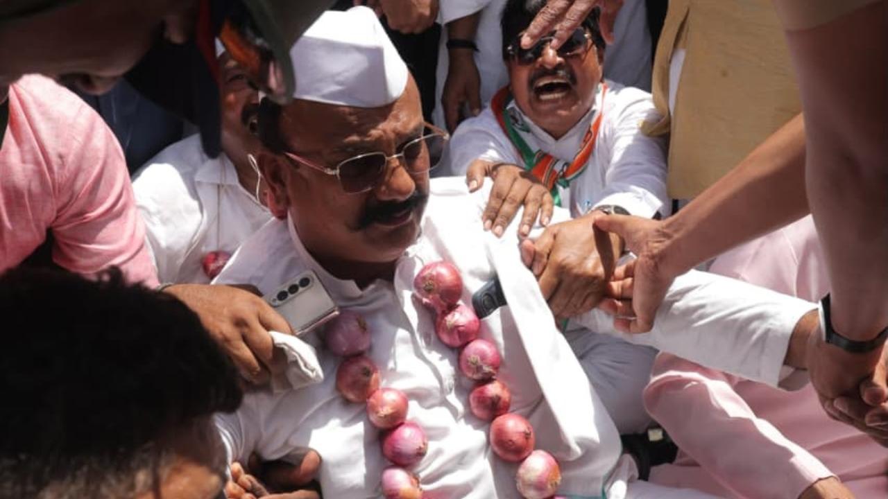 Senior NCP leader Dilip Walse Patil on Tuesday said both the Centre and the Maharashtra government are positively considering issues faced by onion growers, urging agitating farmers to choose dialogue over ongoing protests to resolve the current price crisis Senior NCP leader Dilip Walse Patil on Tuesday said both the Centre and the Maharashtra government are positively considering issues faced by onion growers, urging agitating farmers to choose dialogue over ongoing protests to resolve the current price crisis
