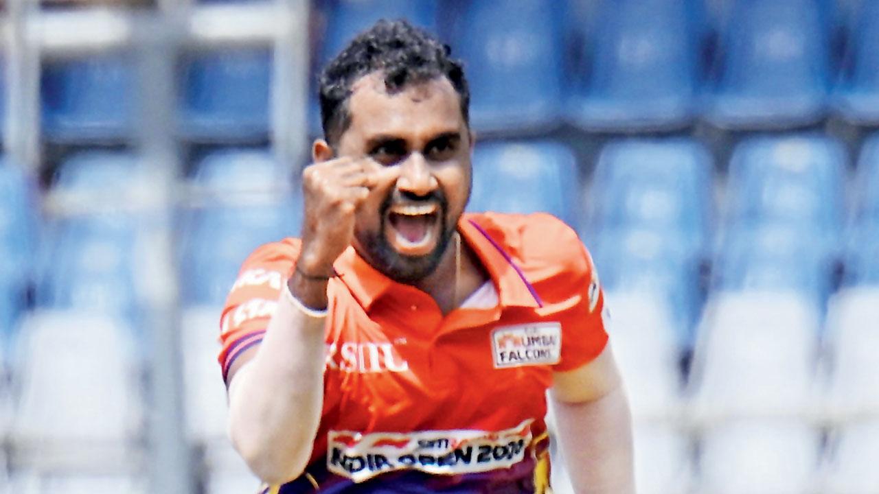 T20 Mumbai League: SOBO Mumbai Falcons win on Tandel’s spin Mayuresh Tandel celebrates a wicket. Pic/Ashish Raje