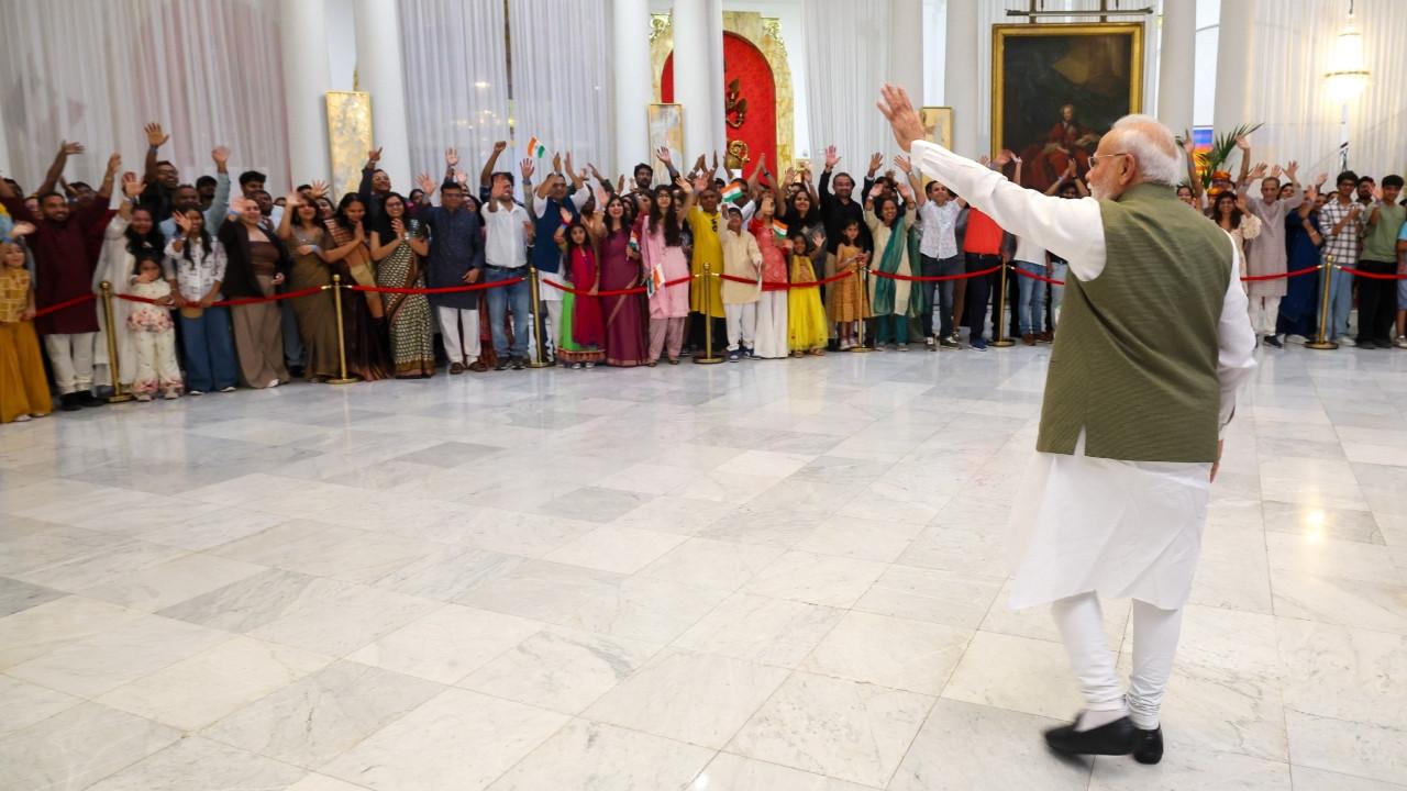 PM Modi receives rousing welcome in Nice as he arrives on official France visit Pic/PTI