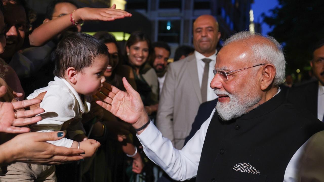 Upon his arrival, a member of the Indian diaspora said, "I hope to see the Prime Minister tomorrow as well for the AI Viva Tech summit and also work with India and France for AI projects"