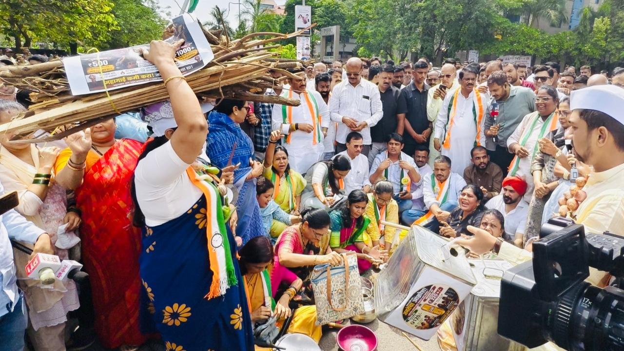 The NCP (SP) has been raising issues related to inflation, employment and the cost of living as part of its broader campaign against the state and central governments' economic policies.