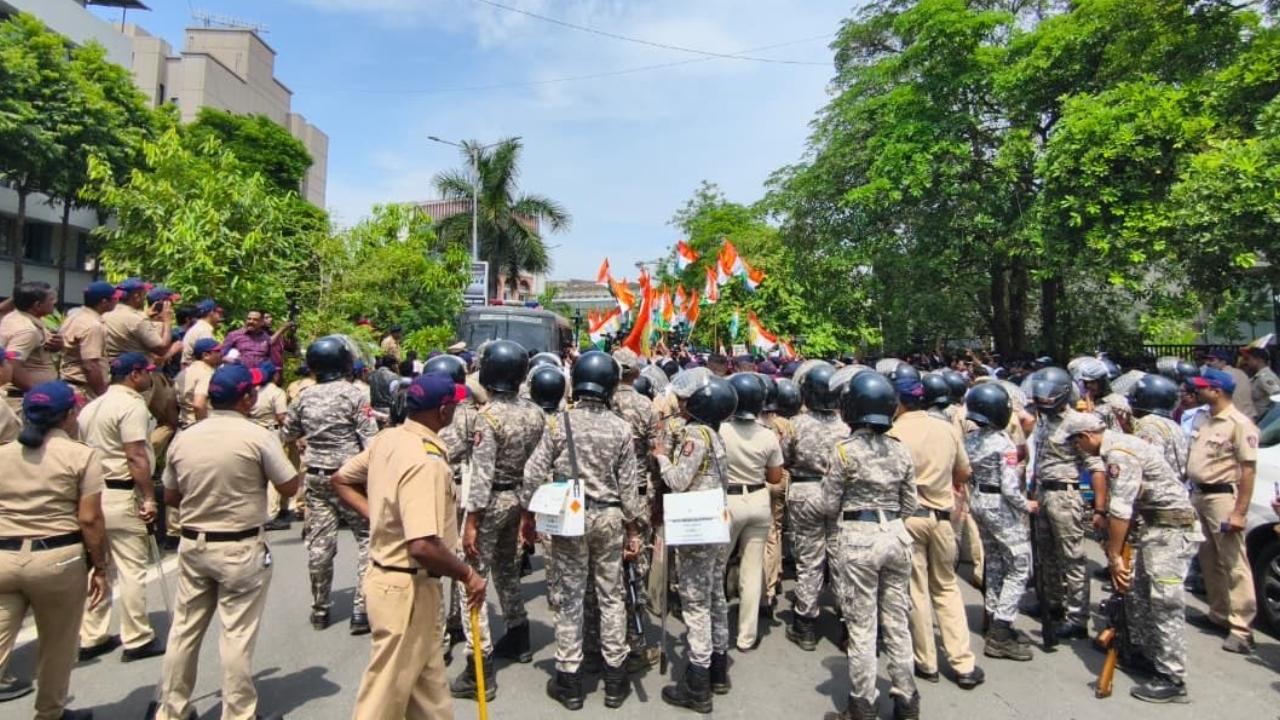 Speaking about the protest, NCP (SP) leader Rohit Pawar said unemployment and inflation had made life increasingly difficult for ordinary people. He stated that the party organised a symbolic demonstration by lighting a stove on the street to underscore the daily struggles faced by households amid rising living costs.