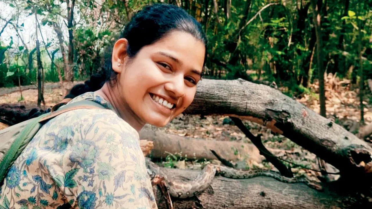 Mind the mangrovesA fellow nature educator turned social media sensation, Nandini Dubey turns her morning walks into educational content, by spotlighting the flora that we walk among but rarely ever pay heed to. From Mumbai&rsquo;s mangroves to the commonly found Sausage Tree, her content will make sure that you pause and observe nature&rsquo;s wonders around you.&nbsp;
Log on to @nandinii_dube