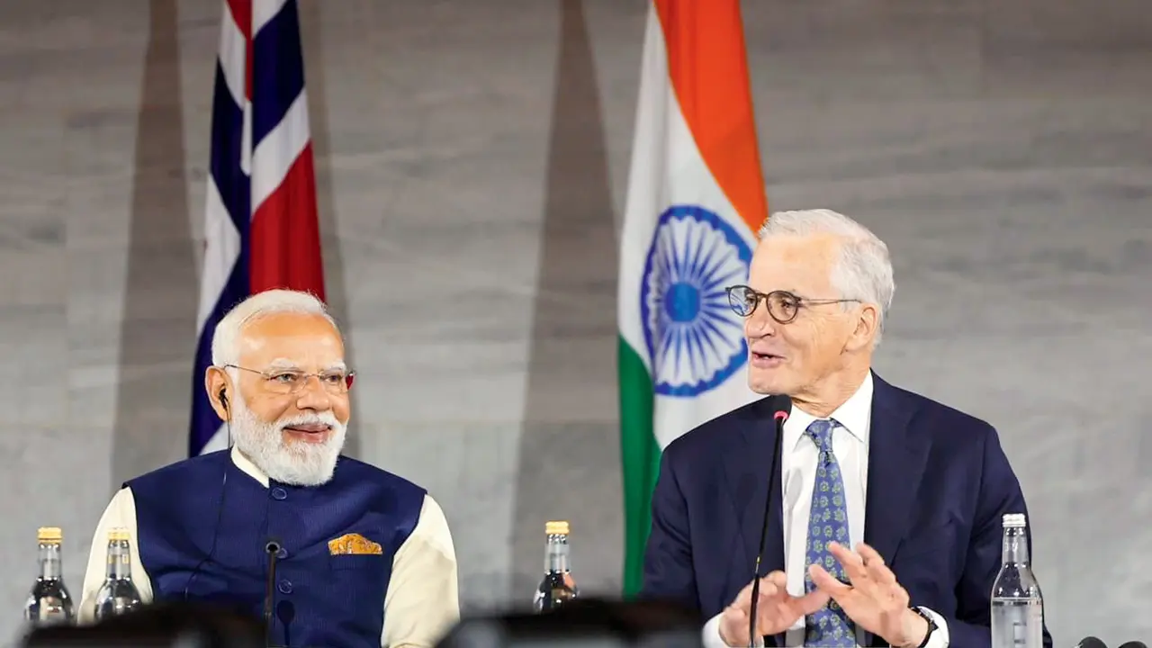 The need to rethink press conferences During Prime Minister Narendra Modi’s official visit to Norway, last week, journalist Helle Lyng (from the Norwegian newspaper Dagsavisen) had asked him why he never took questions from the press. Modi had walked away without responding. He is seen here with Norwegian PM Jonas Gahr Støre (right). PIC/PTI