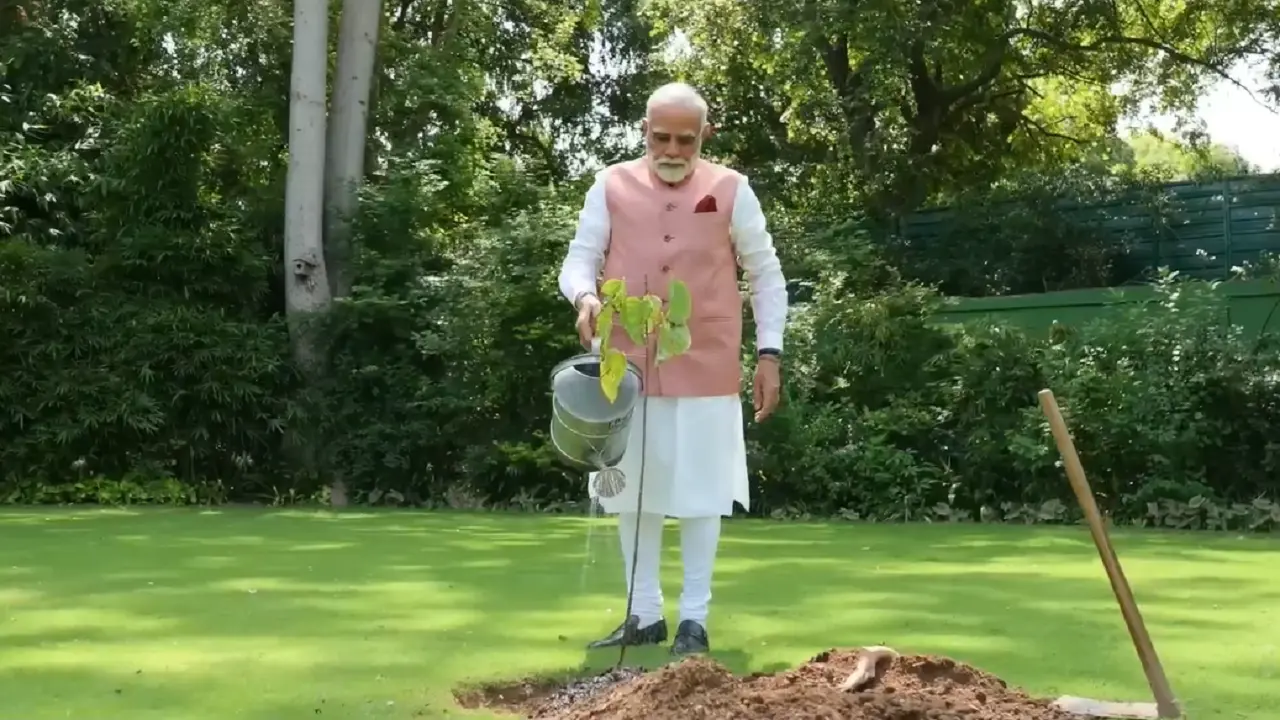 PM Modi extends wishes, highlights conservation efforts