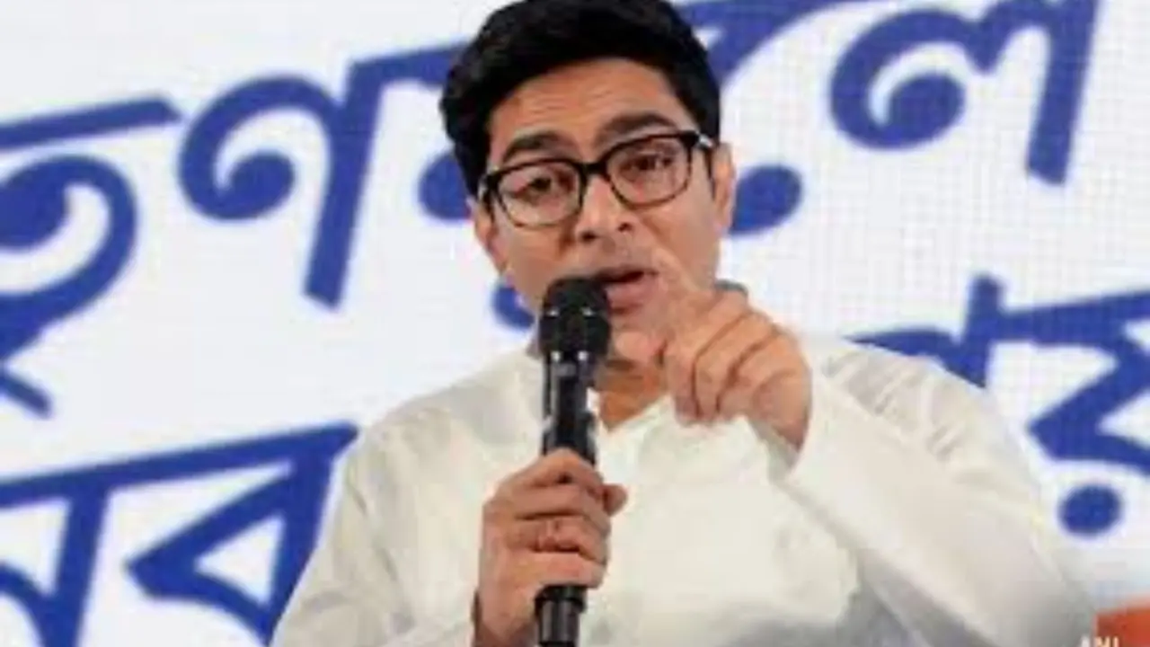 Calcutta HC grants interim relief to Abhishek Banerjee in signature forgery case