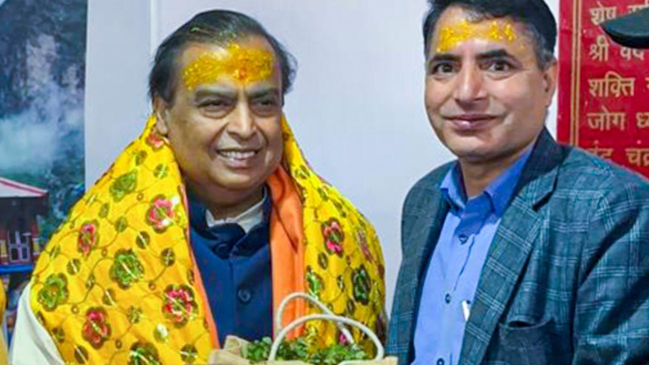 He then proceeded to the sacred Kedarnath shrine He then proceeded to the sacred Kedarnath shrine