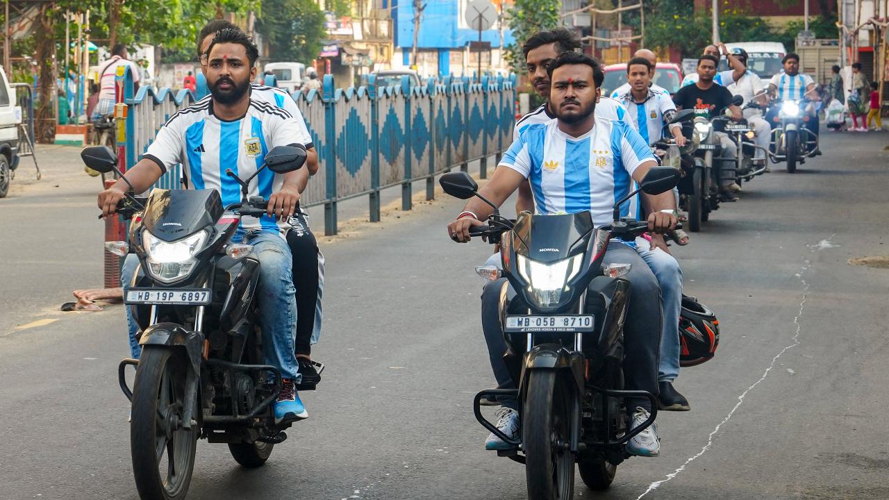 A certain group of fans also participated in a bike rally, donning the Argentina national football team's jerseys (Pic: PTI)
