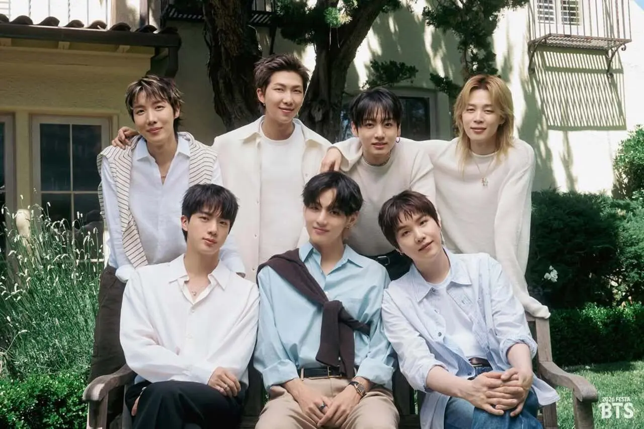 The boys gathered for a cute click together, as they gathered in the garden to pose for a family portrait
