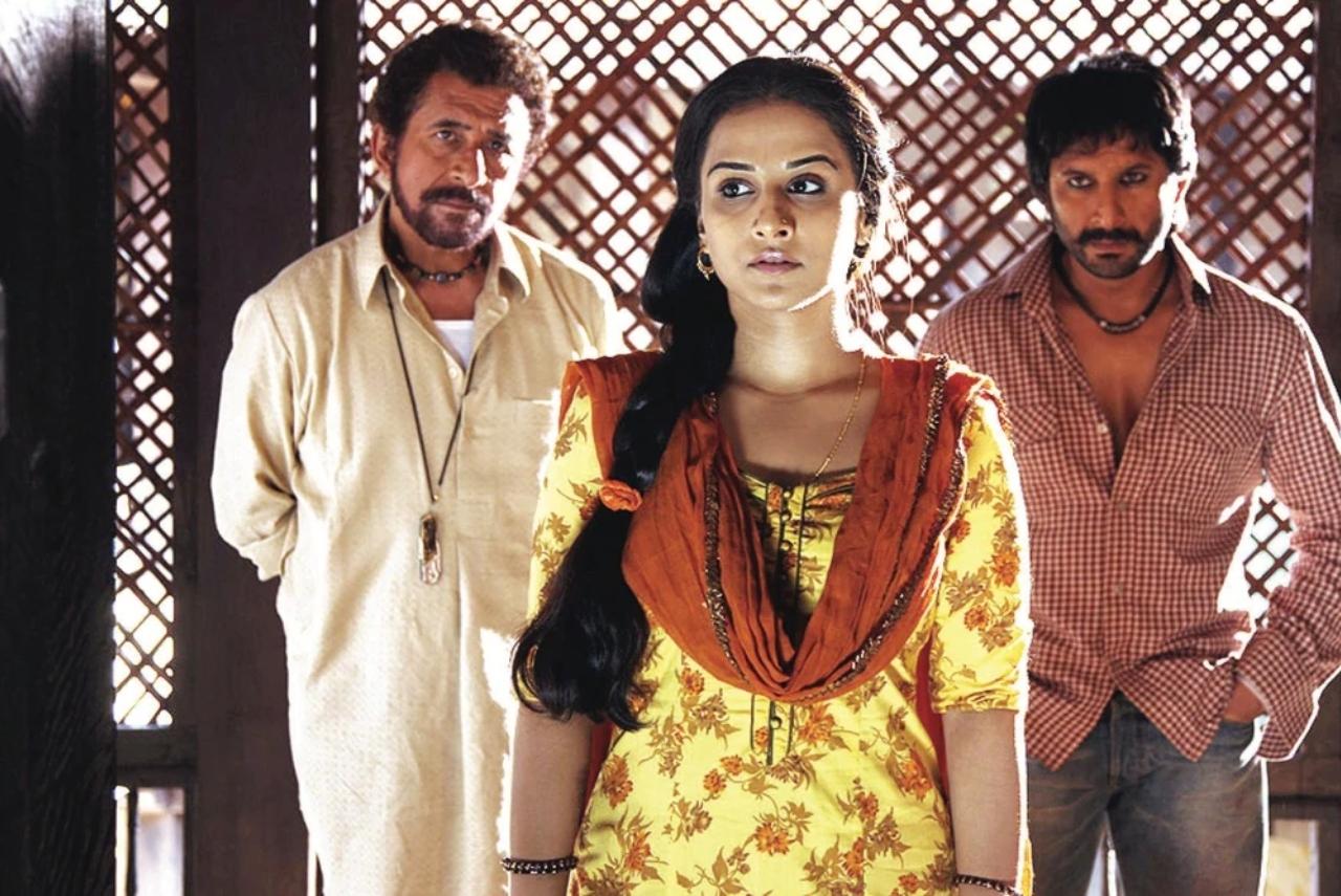Ishqiya &ndash; Netflix
Ishqiya is a captivating dark comedy that follows two small-time criminals, Khalujaan (Naseeruddin Shah) and Babban (Arshad Warsi), who go on the run after stealing money from a gangster. Their escape leads them to Krishna (Vidya Balan), a mysterious widow who draws both men into a web of deception, desire, and betrayal.