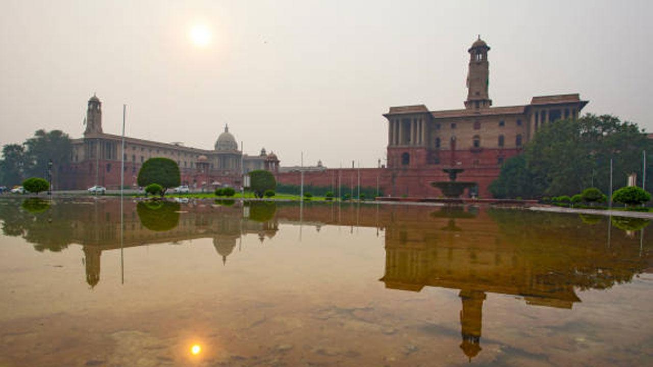 IMD issues yellow alert for Delhi today, warns of thunderstorms, gusty winds and