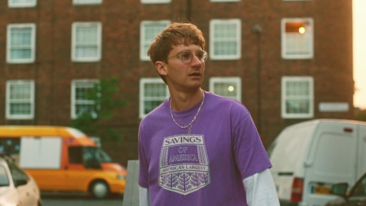 Heat Waves &ndash; Glass Animals (2020)
Although not an official FIFA anthem, Heat Waves became widely used in football edits and World Cup fan content around 2022.