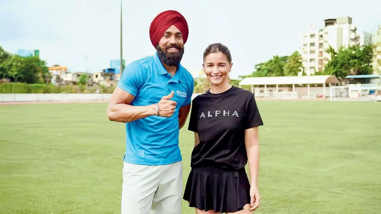 India’s fastest man slows down for a chat with Alia Bhatt! Gurindervir Singh and Alia Bhatt. Pic/Alia Bhatt’s Instagram