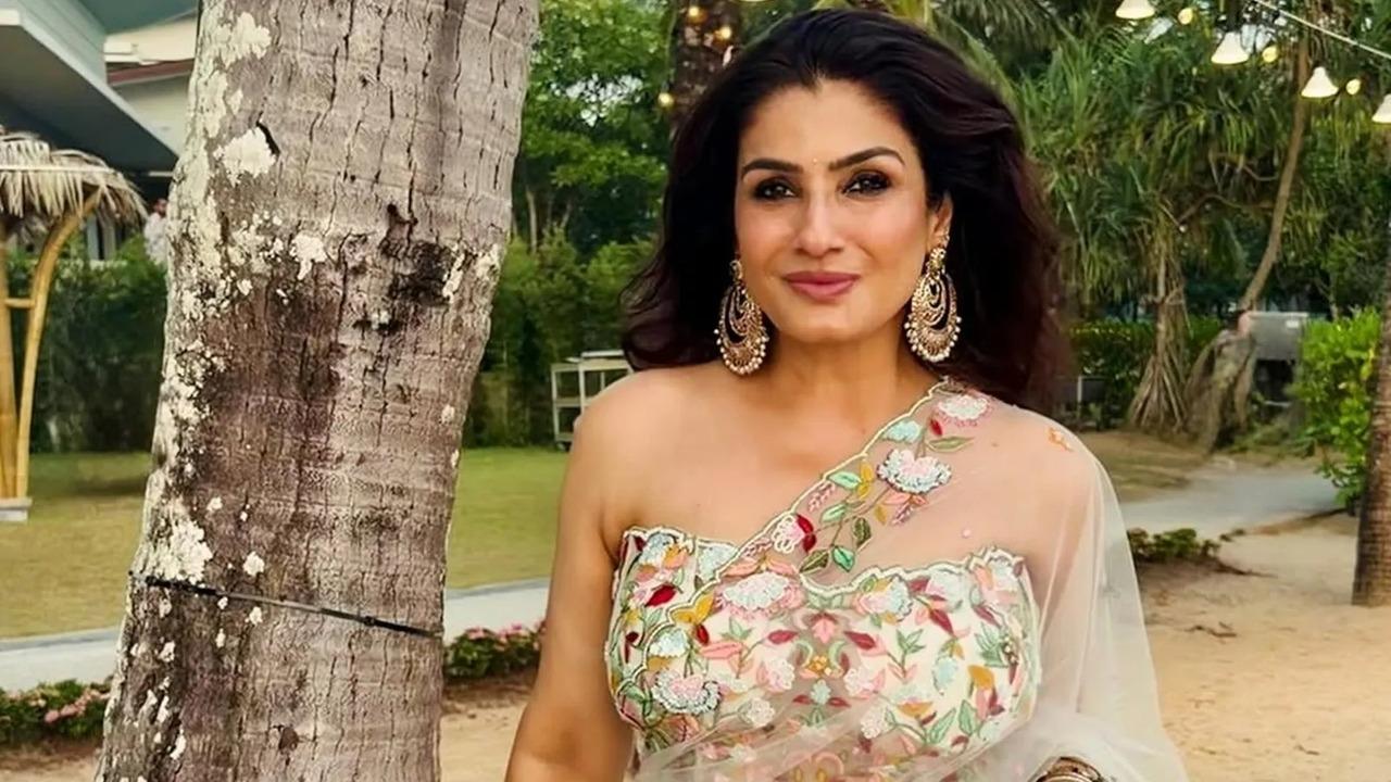 Raveena Tandon has done several South indian films, including Bangaru Bullodu (1993), Upendra (1999), Akasa Veedhilo (2001), Abhay (2001), Pandavulu Pandavulu Tummeda (2014), and K.G.F: Chapter 2 (2022). Raveena Tandon has done several South indian films, including Bangaru Bullodu (1993), Upendra (1999), Akasa Veedhilo (2001), Abhay (2001), Pandavulu Pandavulu Tummeda (2014), and K.G.F: Chapter 2 (2022).