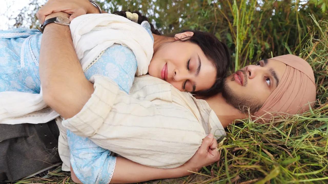 Main Vaapas Aaunga blends romance, nostalgia and Partition trauma into a heartfelt tale of lost love. The film's climax leaves you emotionally charged. Read full story here
&nbsp;