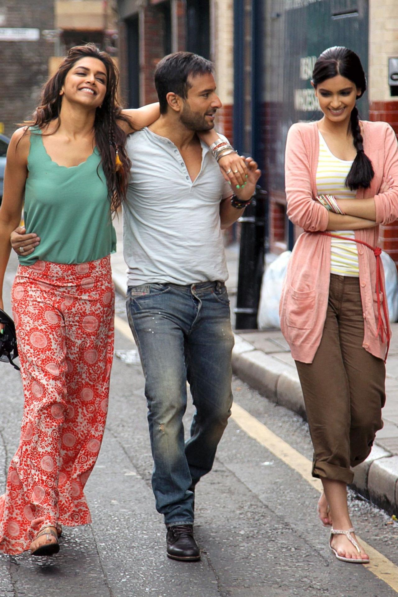 Cocktail (2012)
The film features a classic triangle between a playful guy, Gautam (Saif Ali Khan) and two very different women, Veronica (Deepika Padukone) and Meera (Diana Penty), who are best friends