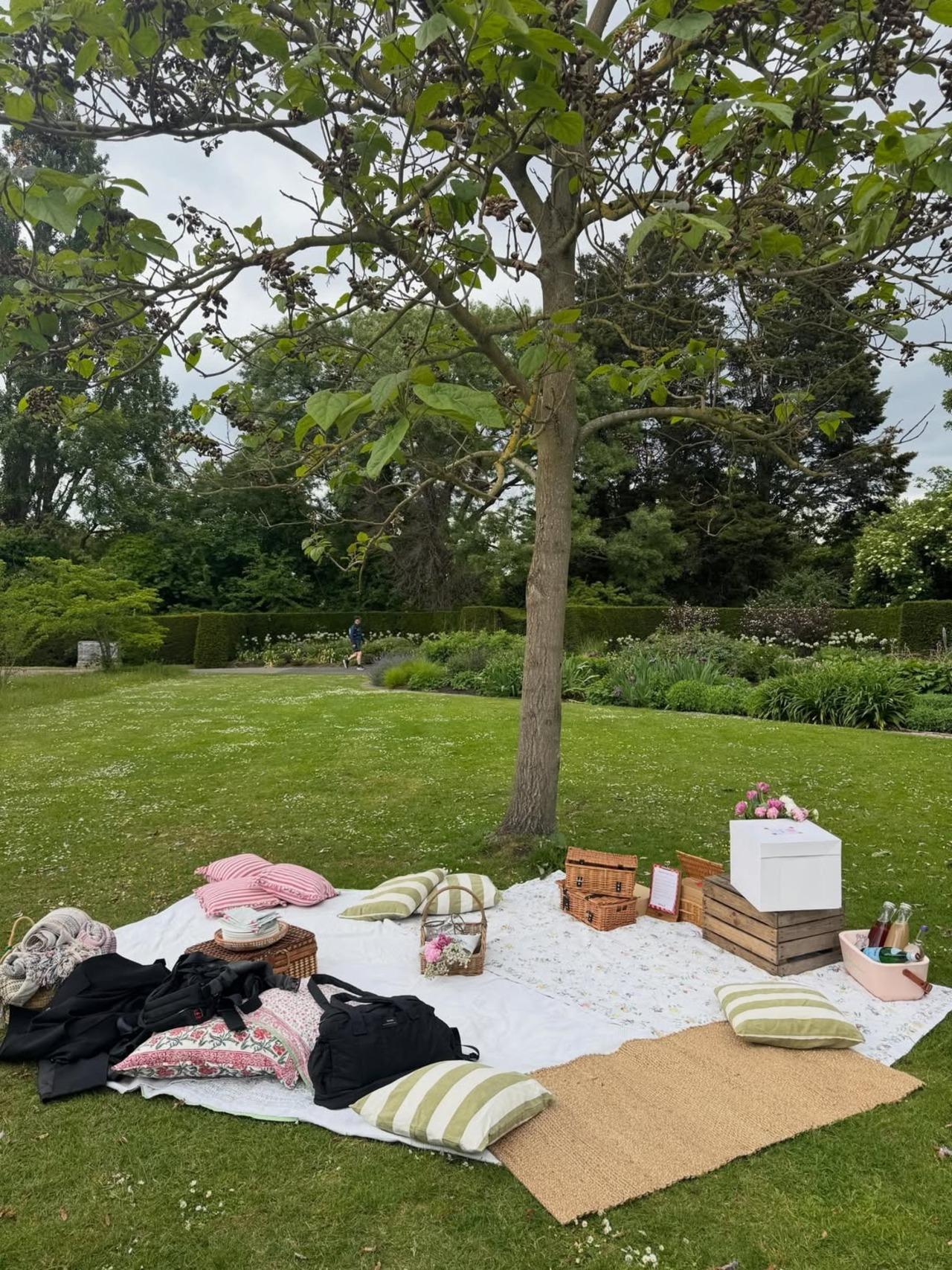 The family of three seemingly enjoyed a picnic in the park during their vacation. Katrina shared a picture of their cute picnic setup. The family of three seemingly enjoyed a picnic in the park during their vacation. Katrina shared a picture of their cute picnic setup.