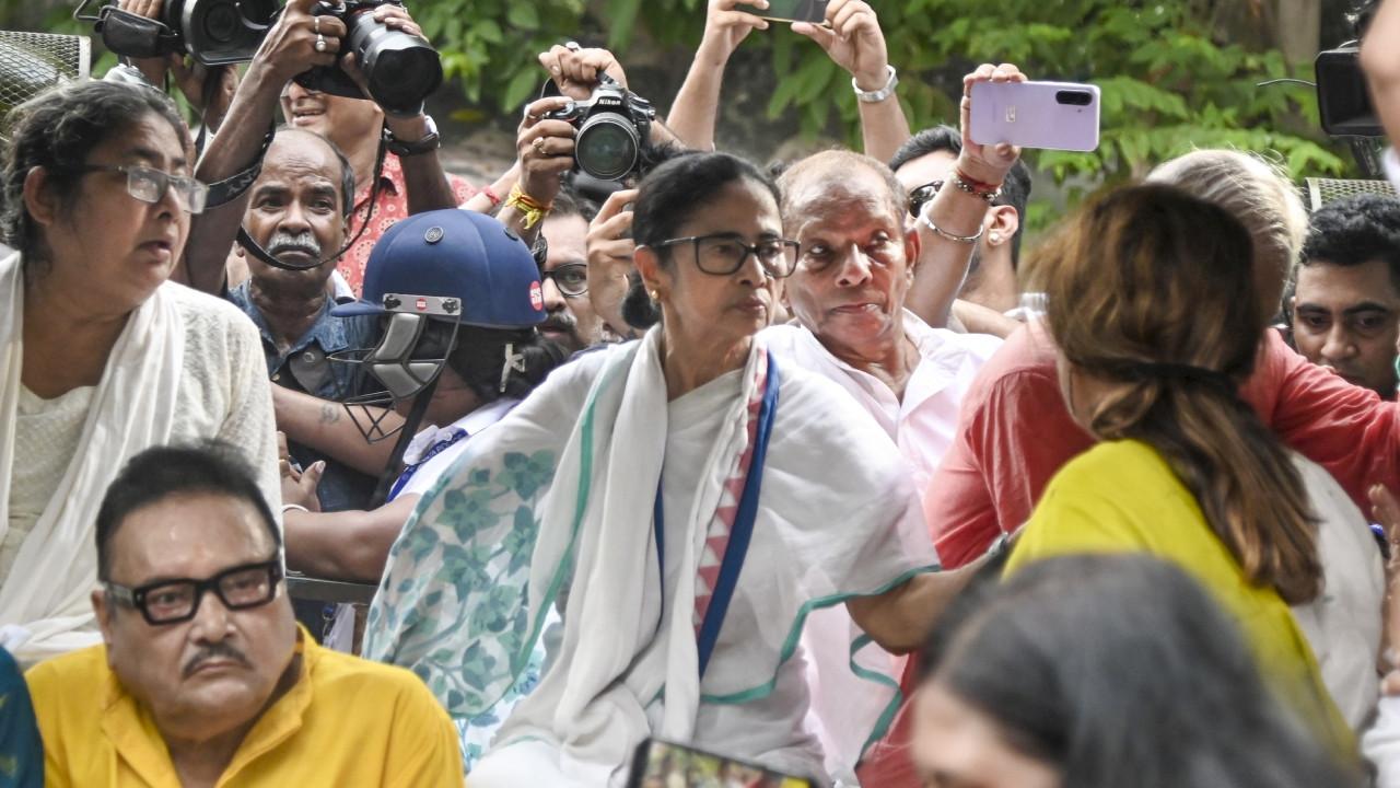 Addressing supporters at the site, Banerjee claimed that authorities had not permitted the party to erect a stage or use sound systems for the programme. Pics/PTI Addressing supporters at the site, Banerjee claimed that authorities had not permitted the party to erect a stage or use sound systems for the programme. Pics/PTI