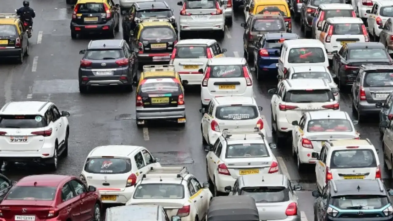 Thane traffic advisory: Major diversions announced till October 31 for Dedicated Freight Corridor work; check details Traffic restrictions will remain in force from June 1 to October 31. Representational Pic