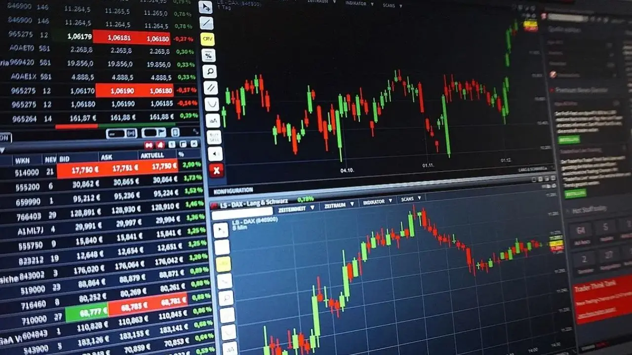 Sensex jumps 200 points, Nifty crosses 23,600 in strong market opening Sensex jumps 200 points, Nifty crosses 23,600 in strong market opening