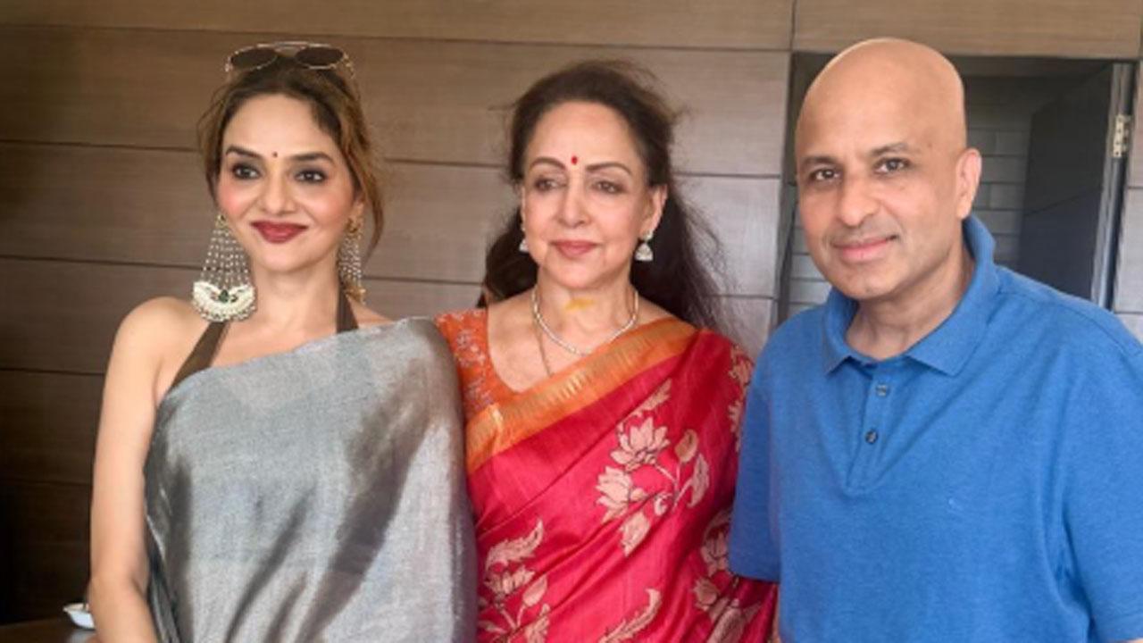 Madhoo shares ‘very special moments’ with Hema Malini