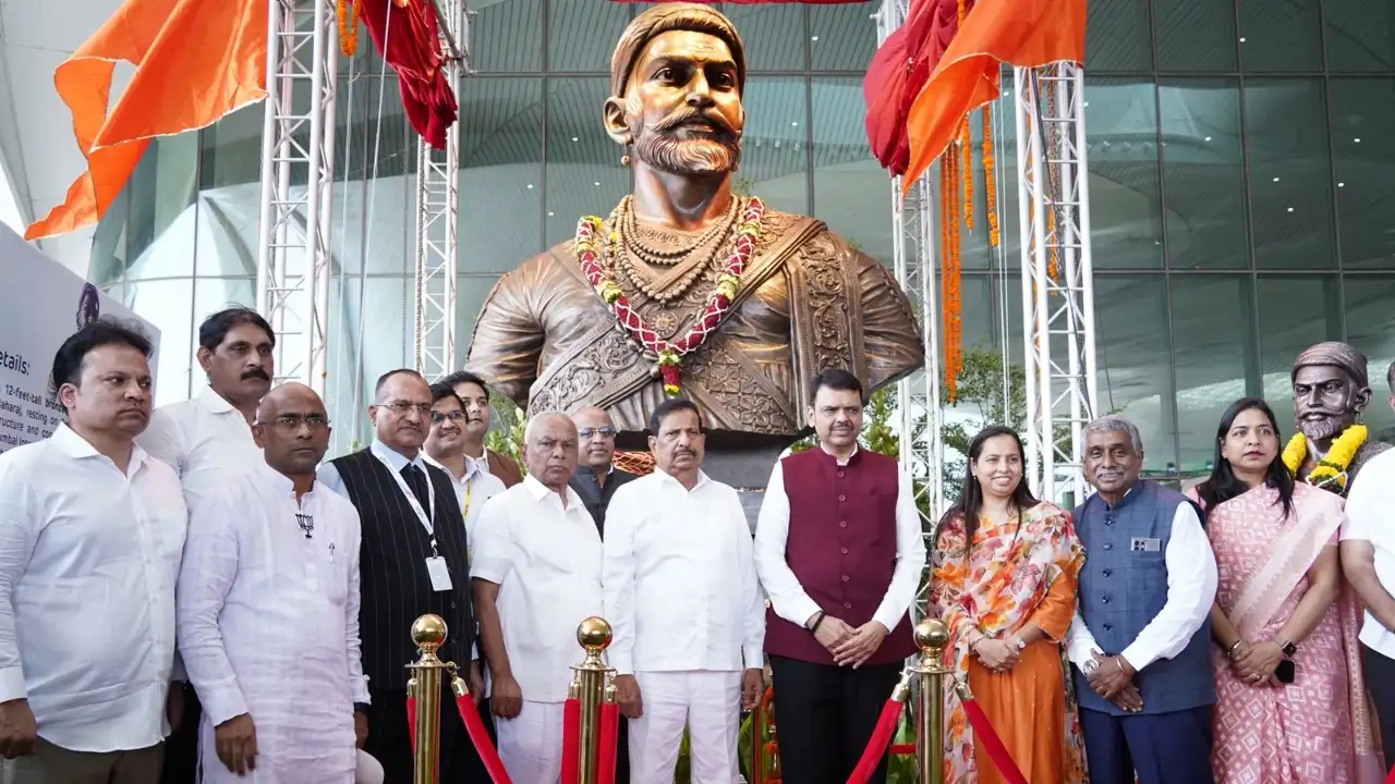 Among those present at the unveiling ceremony were Arun Bansal, Chief Executive Officer of Adani Airports Holdings Ltd, and Captain B.V.J.K. Sharma, Chief Executive Officer of Navi Mumbai International Airport, along with senior officials and dignitaries Among those present at the unveiling ceremony were Arun Bansal, Chief Executive Officer of Adani Airports Holdings Ltd, and Captain B.V.J.K. Sharma, Chief Executive Officer of Navi Mumbai International Airport, along with senior officials and dignitaries