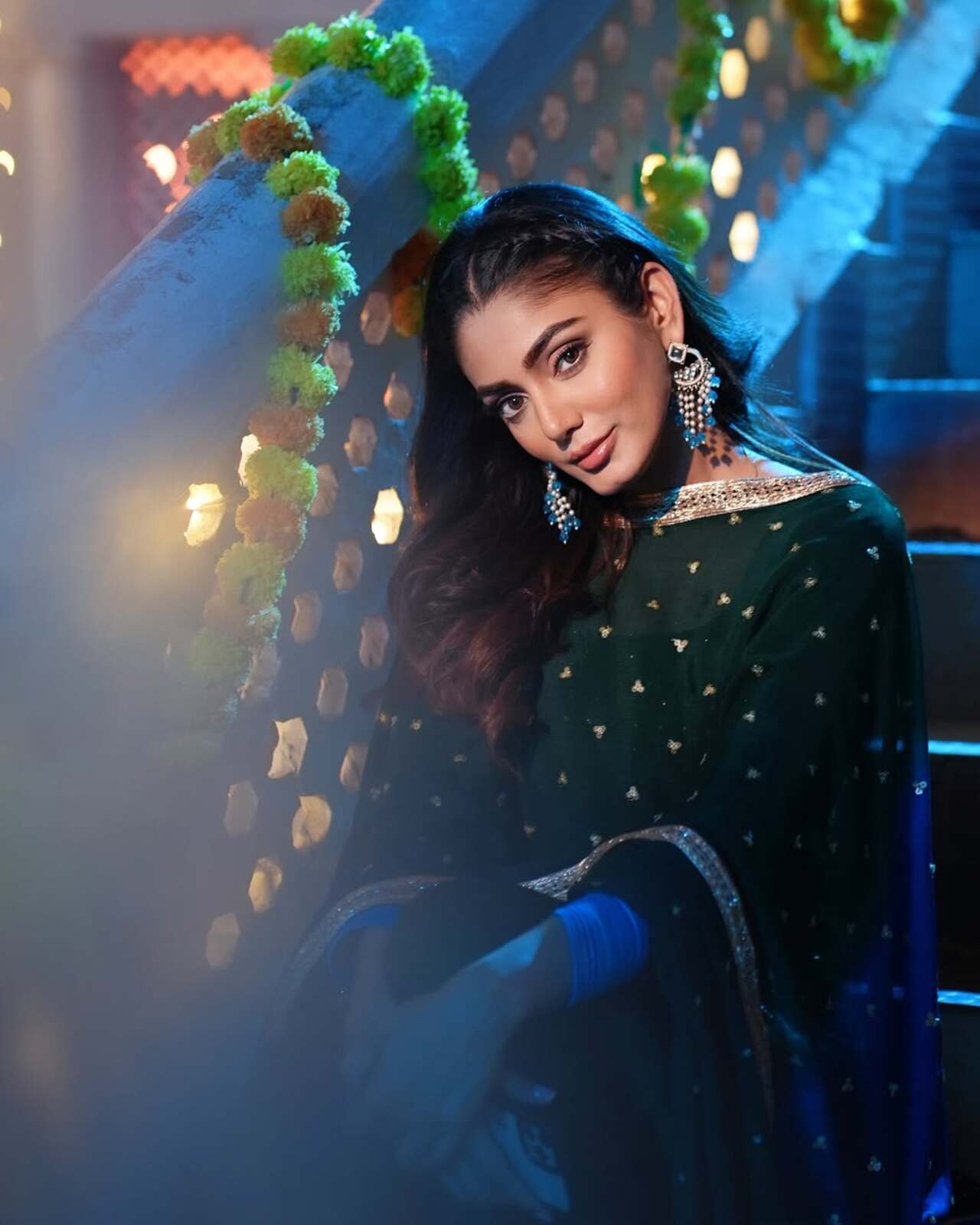Want to be festive ready but minimal, Sana Makbul has the perfect outfit Want to be festive ready but minimal, Sana Makbul has the perfect outfit 