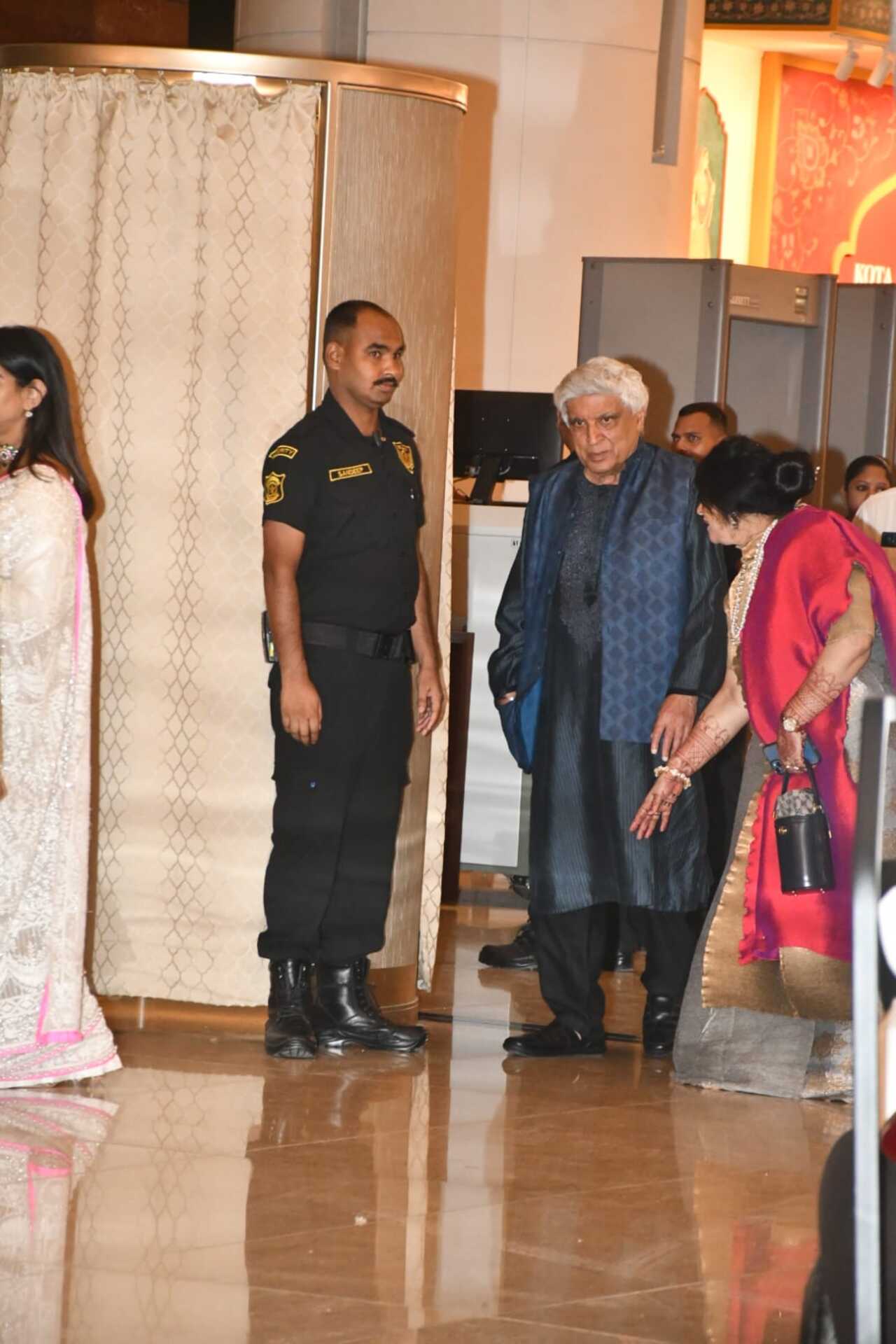 Jaaved Akhtar brings back the charm of desi outfits