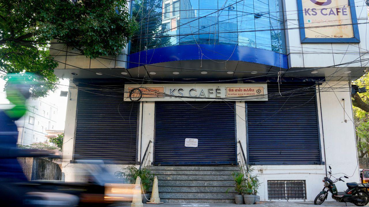 A restaurant in Chennai remains closed as commercial LPG supply halts. “We normally use 8 cylinders daily, but supplies stopped yesterday. We’ve reduced menu items and borrowed cylinders from other branches,” says Narayanan, supervisor at Hotel Ananda Teynampet