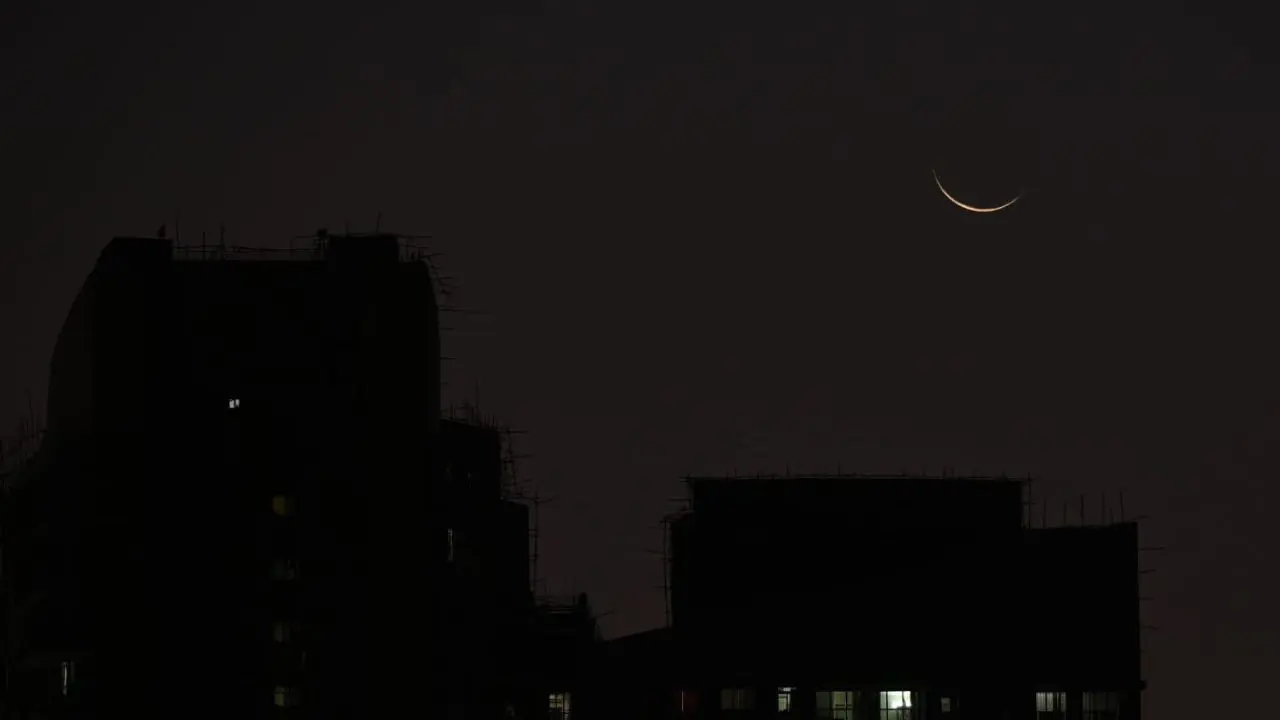 IN PHOTOS: Crescent moon sighted in Mumbai marks the end of Ramadan