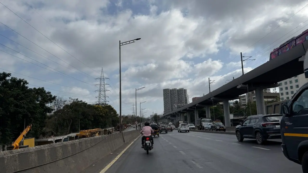 IN PICS: Mumbai sees sunny skies with high humidity