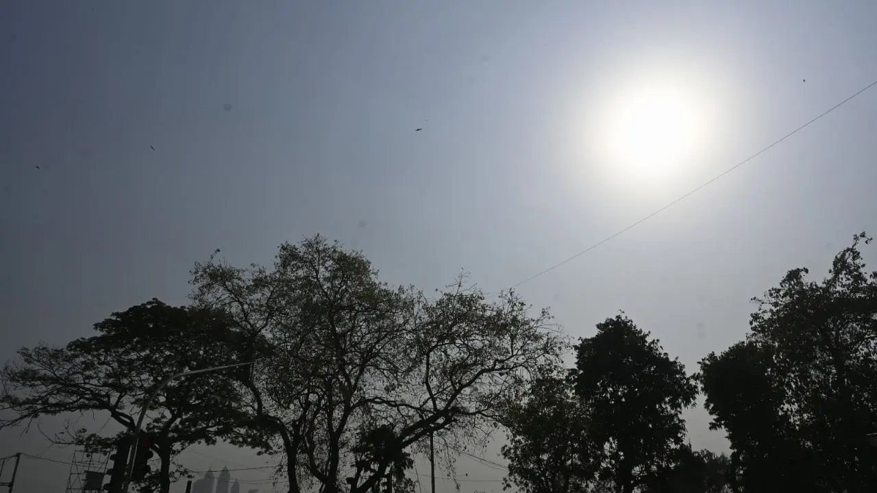 Observing this contrast, citizens are left wondering which parameter one should go by before deciding to take a morning walk or send their children downstairs to play